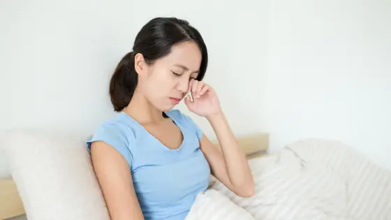 Waking Up With Eye Pain And Headache - The Causes & Treatment Options
