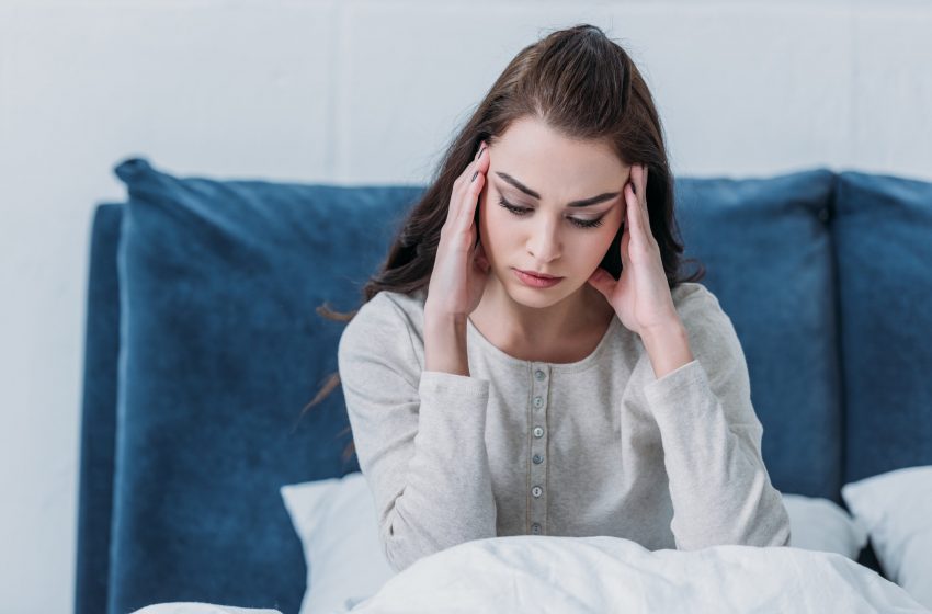  Waking Up With Eye Pain And Headache – The Causes & Treatment Options