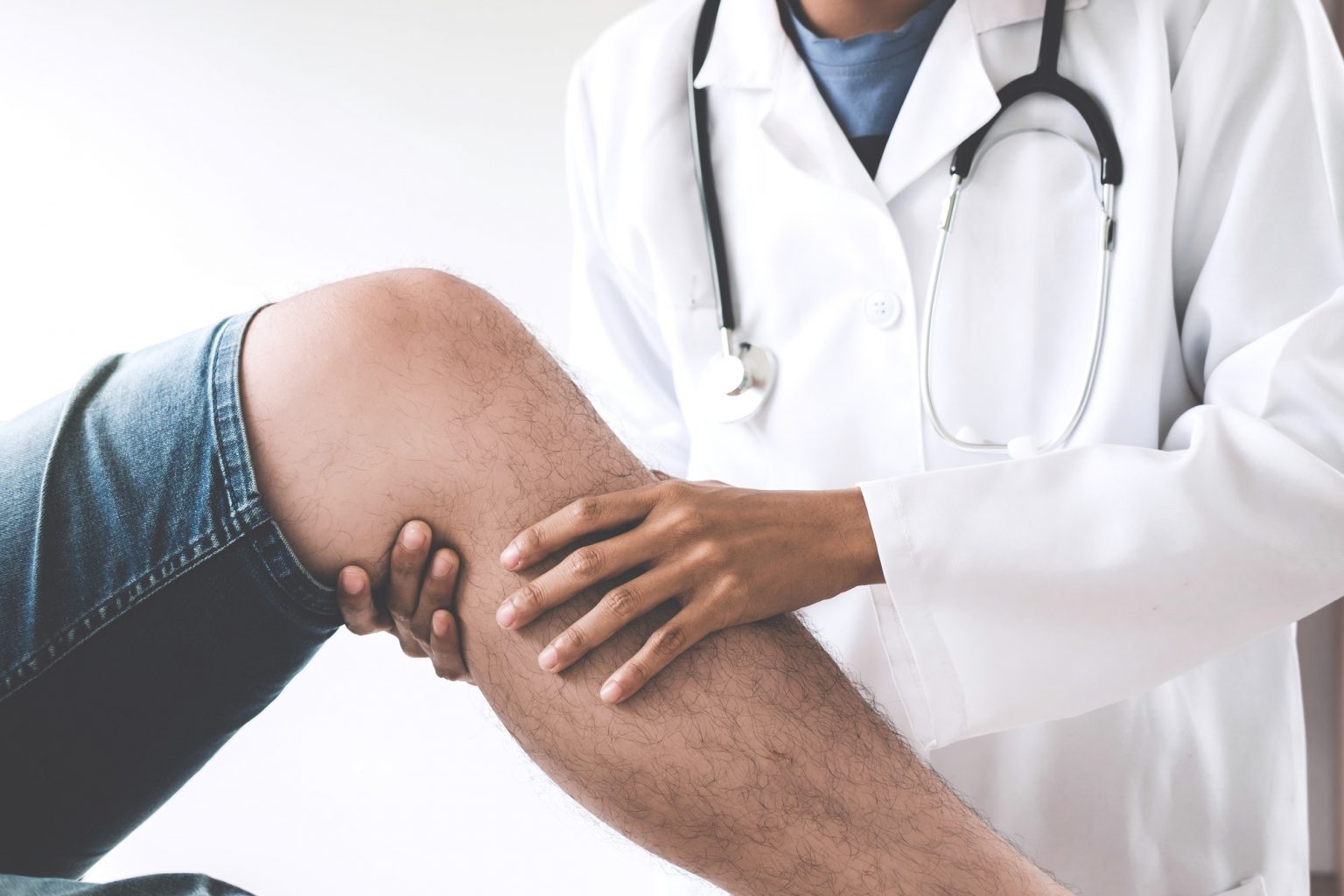 Pain Behind Knee And Calf The 6 Causes And Treatment Options