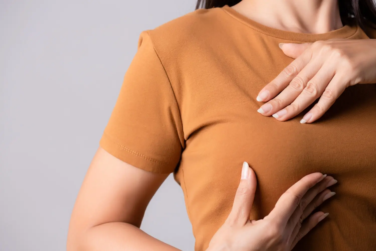 pain under left breast