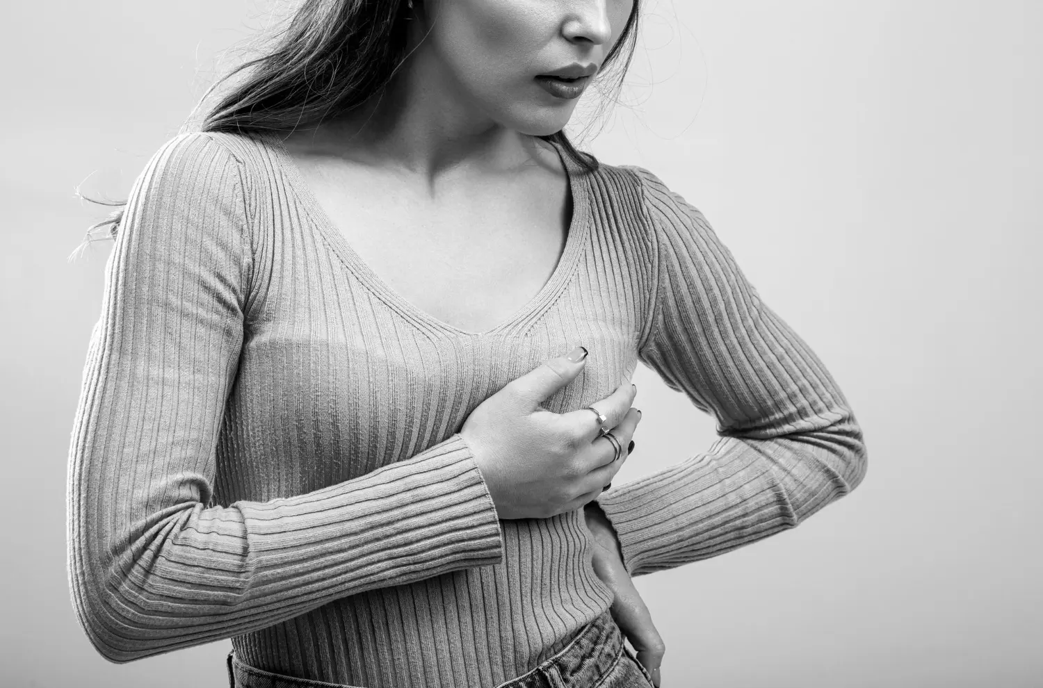 pain under right breast